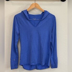 Manduka Blue Hooded V-Neck Long-Sleeve Yoga Top, Like New, size Medium